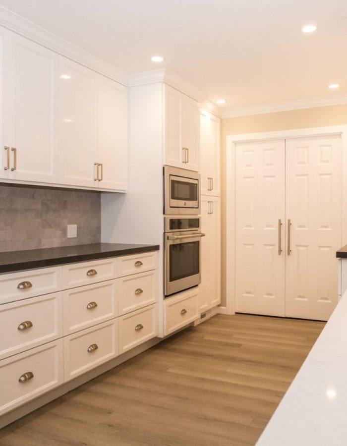 White Kitchen Cabinets