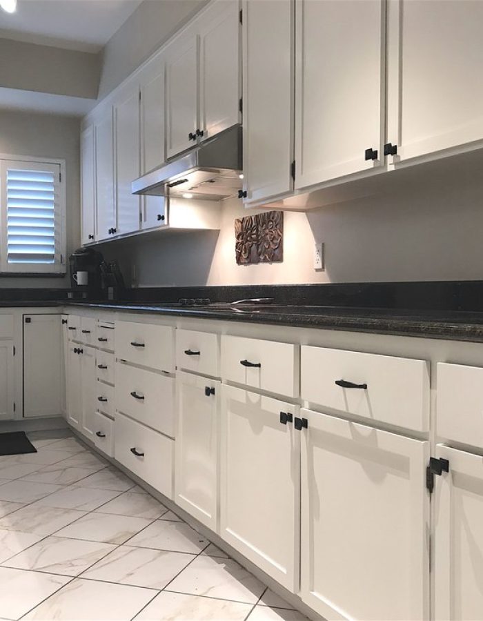 White Kitchen Cabinets