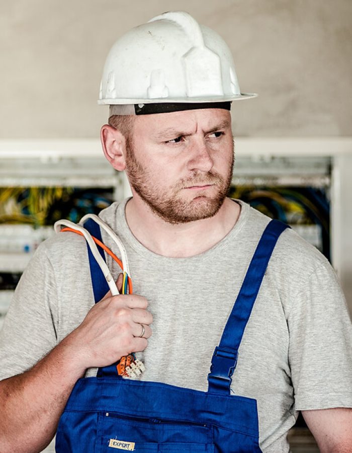 electrician-2755686_1920